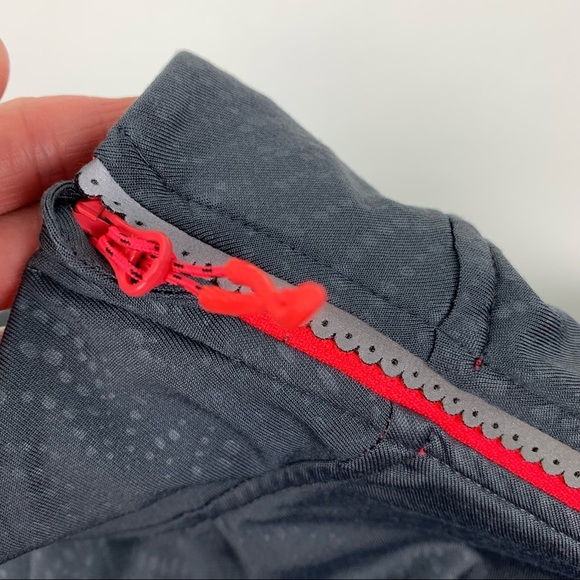 Running  Room Fit - Wear Size Medium - Picture 10 of 11